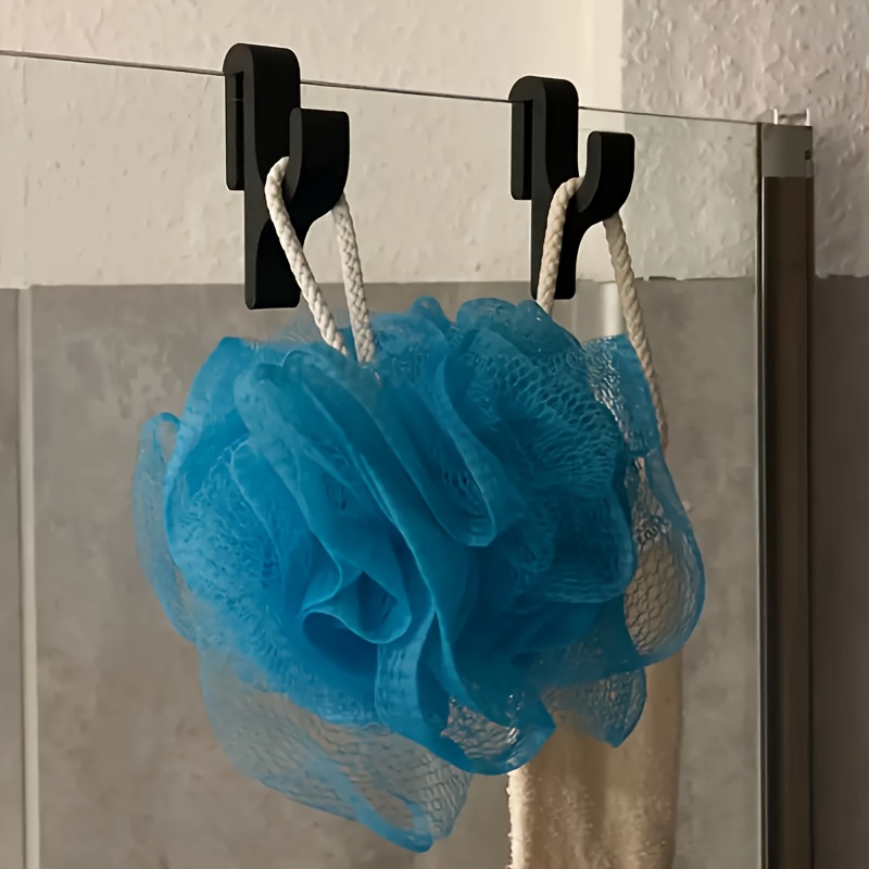 Home Essentials Bathroom Storage - Set mit 2 weißen/schwarzen Duschhaken für